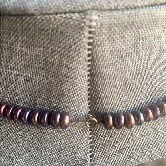 Button Purple Peacock Pearl Necklace - Picture 4 of 4